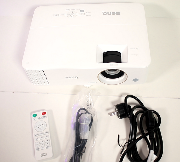 Benq th585 для домашнего кинотеатра и игр Benq th585 для домашнего кинотеатра и игр