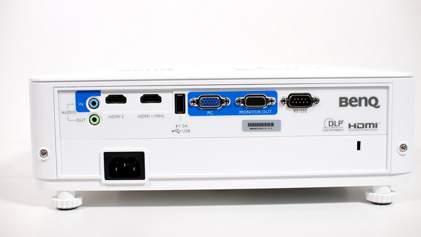 Benq th585 для домашнего кинотеатра и игр Benq th585 для домашнего кинотеатра и игр