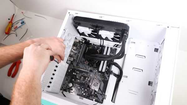 Я делаю высококлассный игровой ПК для друга Я делаю высококлассный игровой ПК для друга