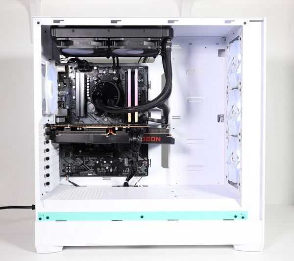 Я делаю высококлассный игровой ПК для друга Я делаю высококлассный игровой ПК для друга