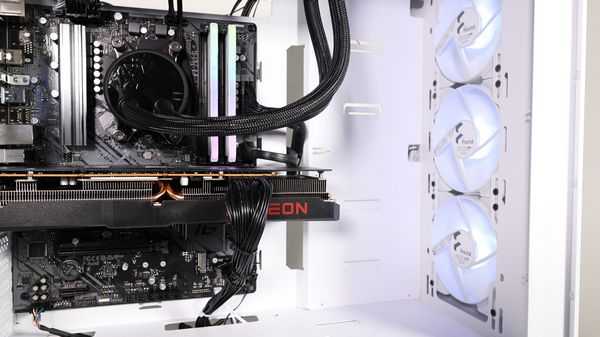 Я делаю высококлассный игровой ПК для друга Я делаю высококлассный игровой ПК для друга