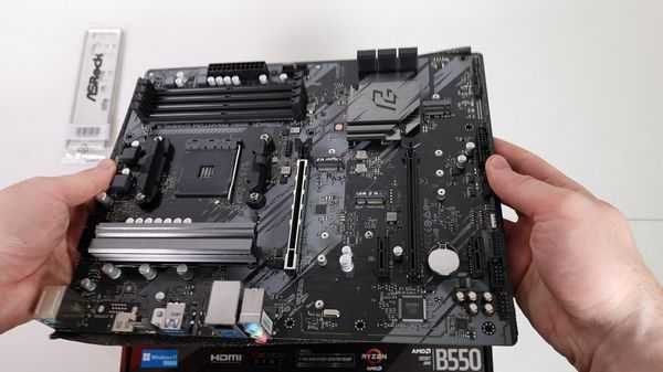 Я делаю высококлассный игровой ПК для друга Я делаю высококлассный игровой ПК для друга