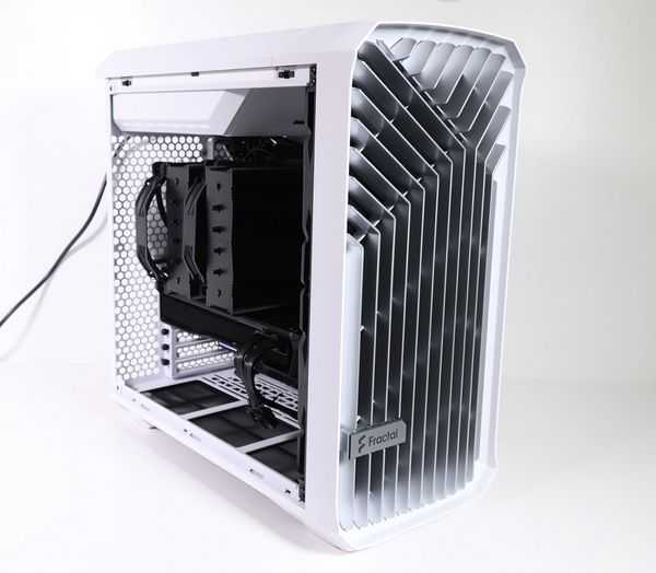 Я собрал ПК с самым быстрым игровым процессором ryzen 9 7950x3d Я собрал ПК с самым быстрым игровым процессором ryzen 9 7950x3d