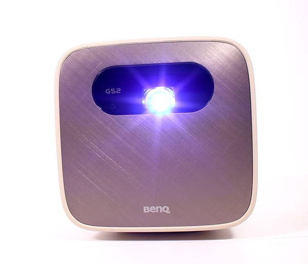 Как устроить домашний кинотеатр повсюду с помощью проектора benq gs2 Как устроить домашний кинотеатр повсюду с помощью проектора benq gs2