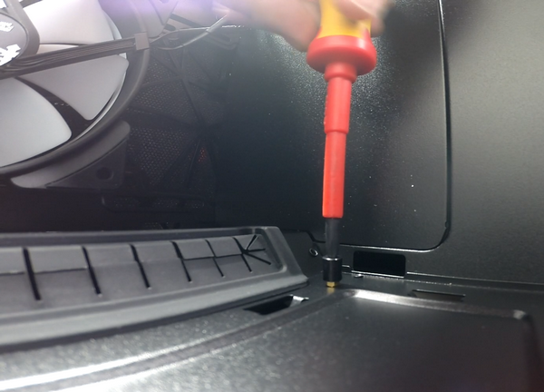 Крутой игровой ПК и две новые видеоигры Крутой игровой ПК и две новые видеоигры