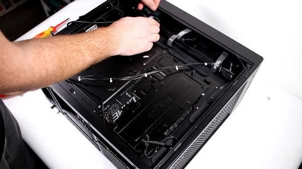 Крутой игровой ПК и две новые видеоигры Крутой игровой ПК и две новые видеоигры