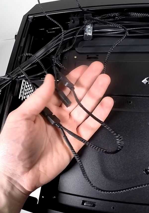 Крутой игровой ПК и две новые видеоигры Крутой игровой ПК и две новые видеоигры