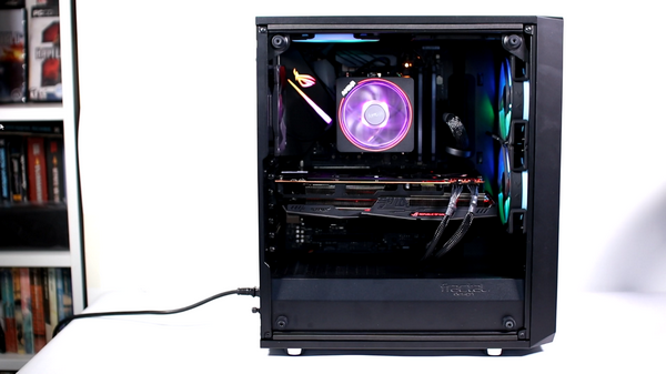 Крутой игровой ПК и две новые видеоигры Крутой игровой ПК и две новые видеоигры