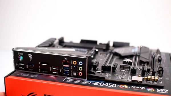 Крутой игровой ПК и две новые видеоигры Крутой игровой ПК и две новые видеоигры