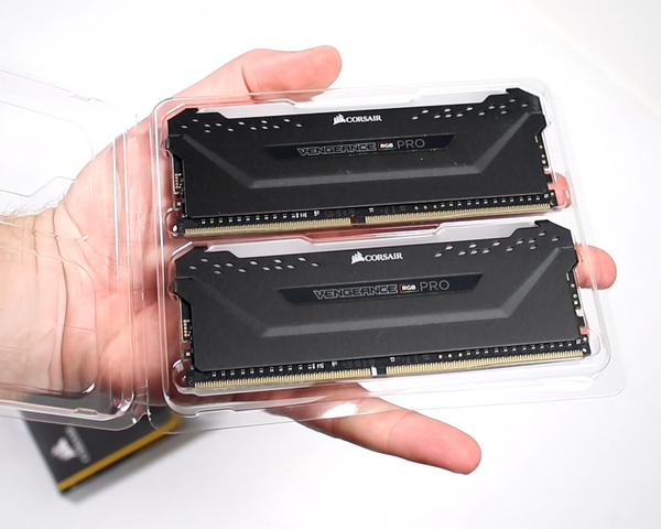 Крутой игровой ПК и две новые видеоигры Крутой игровой ПК и две новые видеоигры