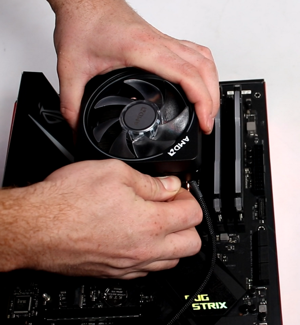 Крутой игровой ПК и две новые видеоигры Крутой игровой ПК и две новые видеоигры