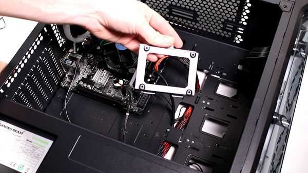 Крутой ПК среднего класса Крутой ПК среднего класса