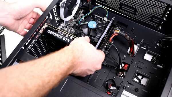 Крутой ПК среднего класса Крутой ПК среднего класса