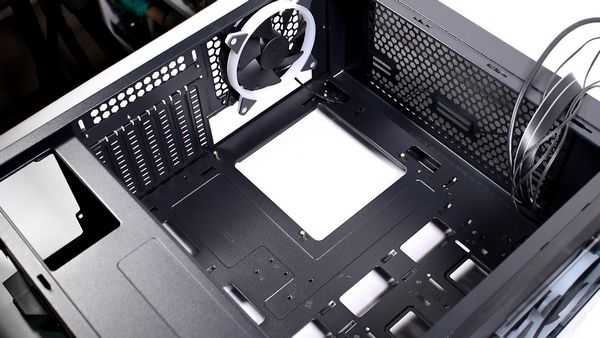 Крутой ПК среднего класса Крутой ПК среднего класса