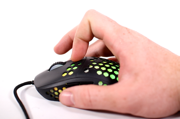 Легкая и удобная мышь Marvo pro g961 Легкая и удобная мышь Marvo pro g961