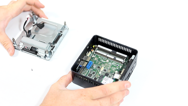 Маленький мощный компьютер Intel nuc Маленький мощный компьютер Intel nuc