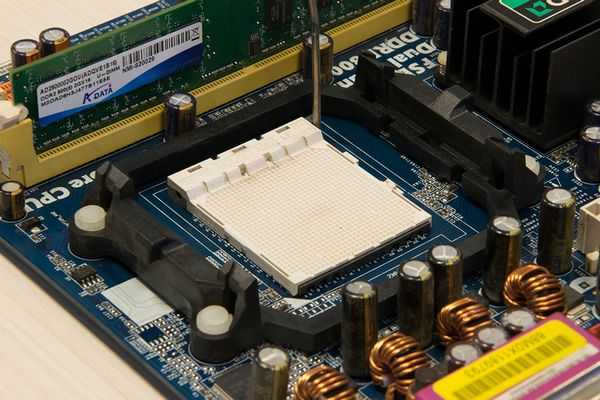 Монтаж процессора шаг за шагом Монтаж процессора шаг за шагом