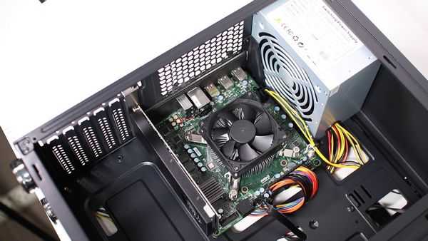 Необычный настольный набор из amd amd 4700s Необычный настольный набор из amd amd 4700s