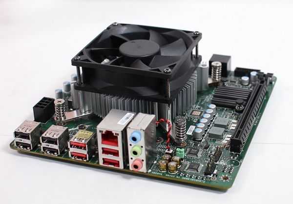 Необычный настольный набор из amd amd 4700s Необычный настольный набор из amd amd 4700s