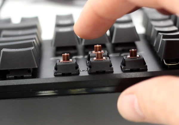 Roccat kone pure se и roccat suora Roccat kone pure se и roccat suora