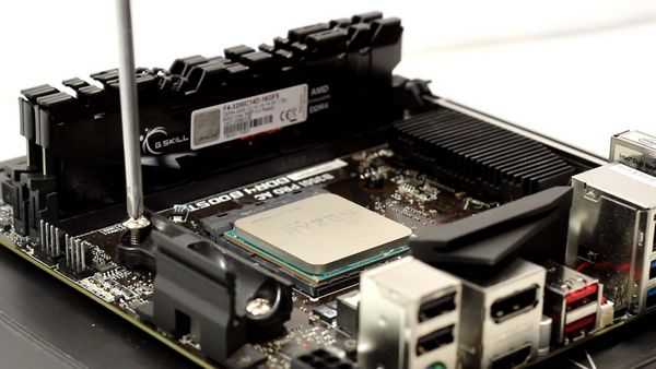 Ryzen 5 2400g и r3 2200g с интегрированной видеокартой vega уже здесь Ryzen 5 2400g и r3 2200g с интегрированной видеокартой vega уже здесь