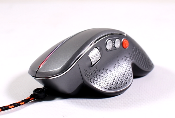 Самая странная вертикальная мышь от Canyon. Самая странная вертикальная мышь от Canyon.