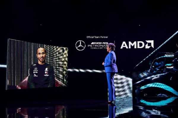 Президент и генеральный директор amd d r лиза су представила на выставке ces 2024 видение цифрового мира